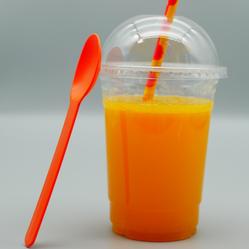 PLA takeaway cups, transparent with lids for milk tea and cold drinks.