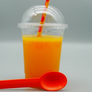 PLA takeaway cups, transparent with lids for milk tea and cold drinks.