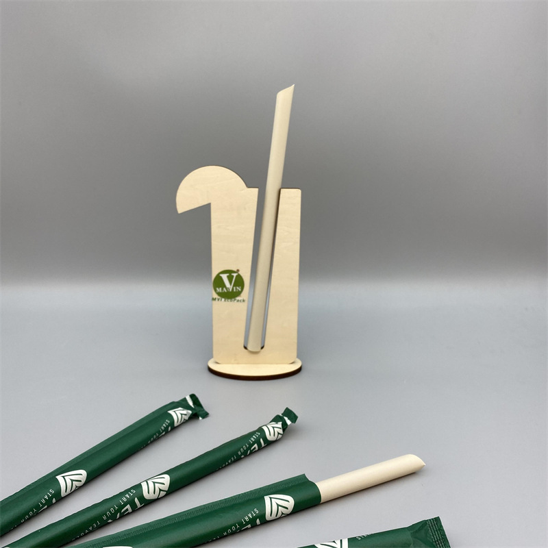 Bamboo Straws for Sustainable Takeaway Beverage Service