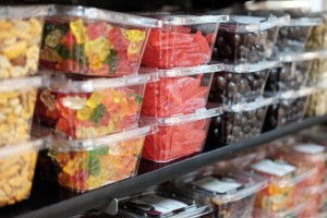 Ambalaje din plastic-Adam-Evertsson-via-Pixabay