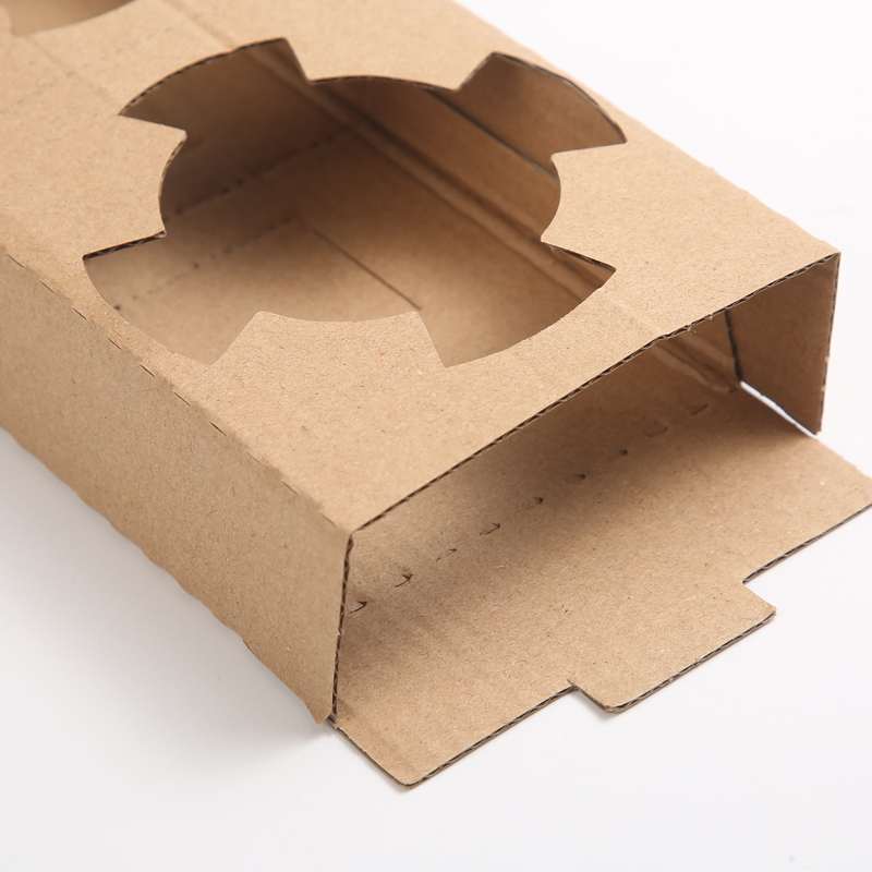 Sturdy double cup holder, for safe storage and transport of takeaway drinks.