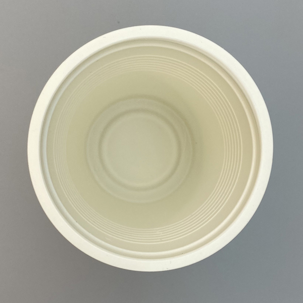 Cornstarch cup, compostable and eco-friendly for home and restaurant beverages.







